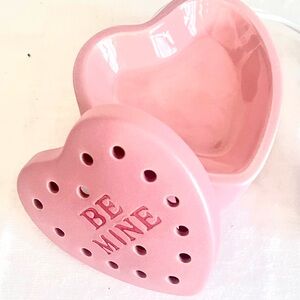 Heart-Shaped Pink Soap Dish